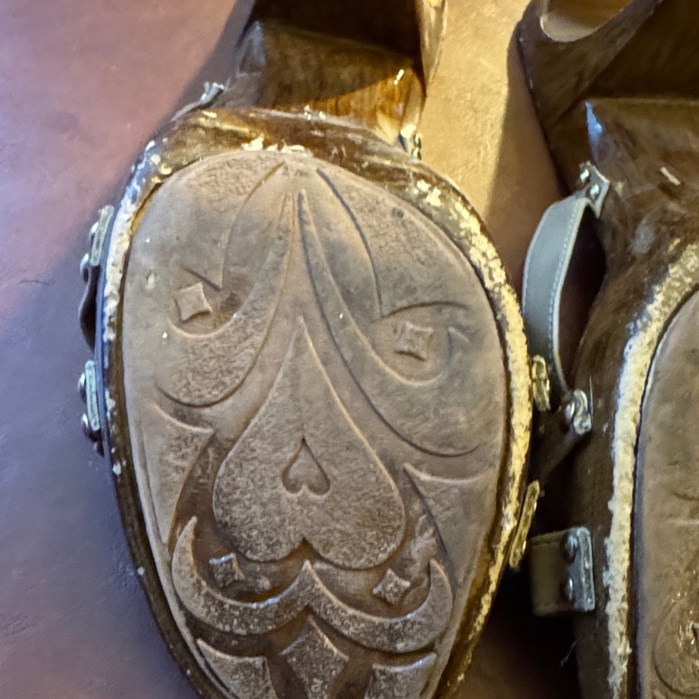 Italian Shoemakers Women's Brown Mules - Picture 9 of 12